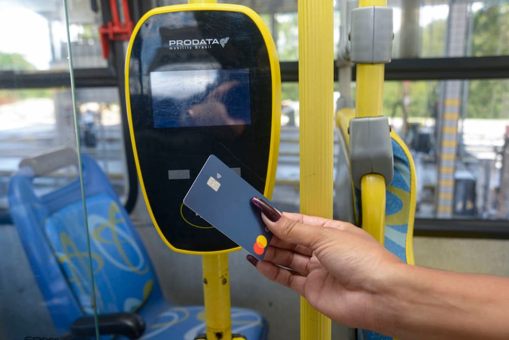 Transporte público com cartão de crédito